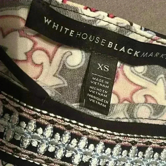 White House Black Market Sleeveless Patterned Top - Picture 10 of 10